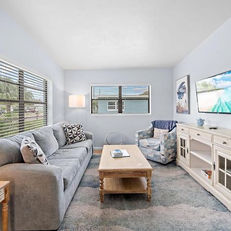 Downtown Cottage - Walk To The Beach & Restaurants Cocoa Beach Exteriör bild