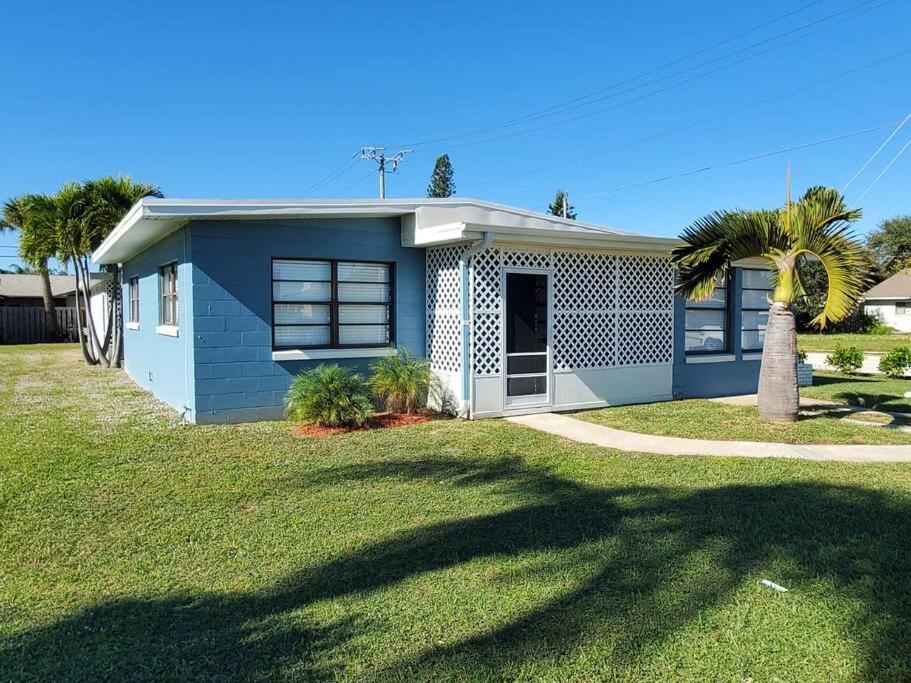 Downtown Cottage - Walk To The Beach & Restaurants Cocoa Beach Exteriör bild