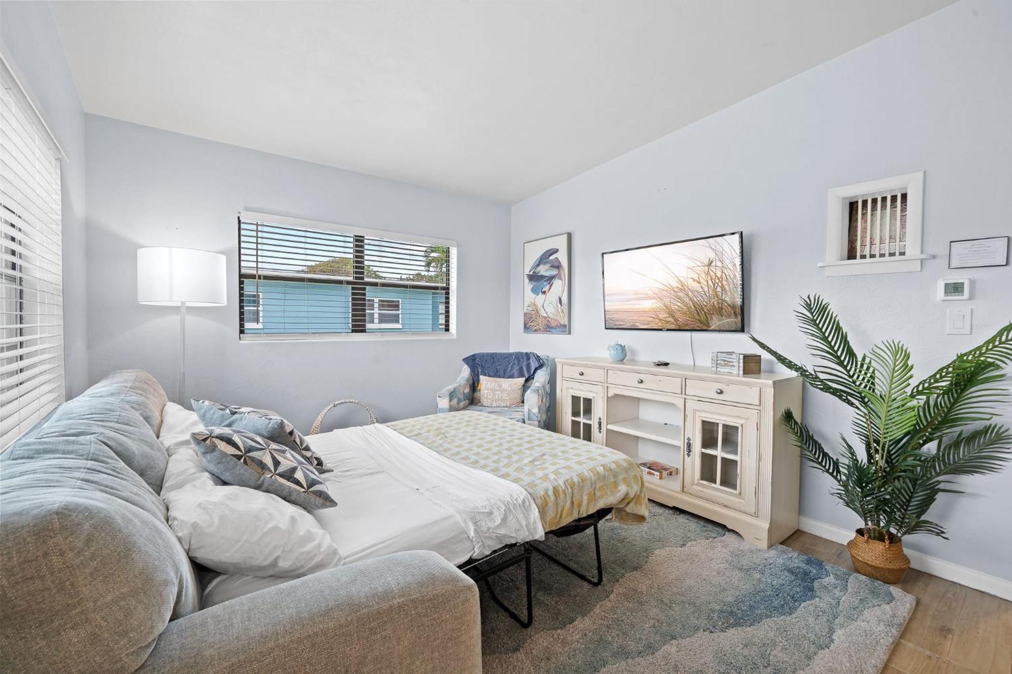 Downtown Cottage - Walk To The Beach & Restaurants Cocoa Beach Exteriör bild