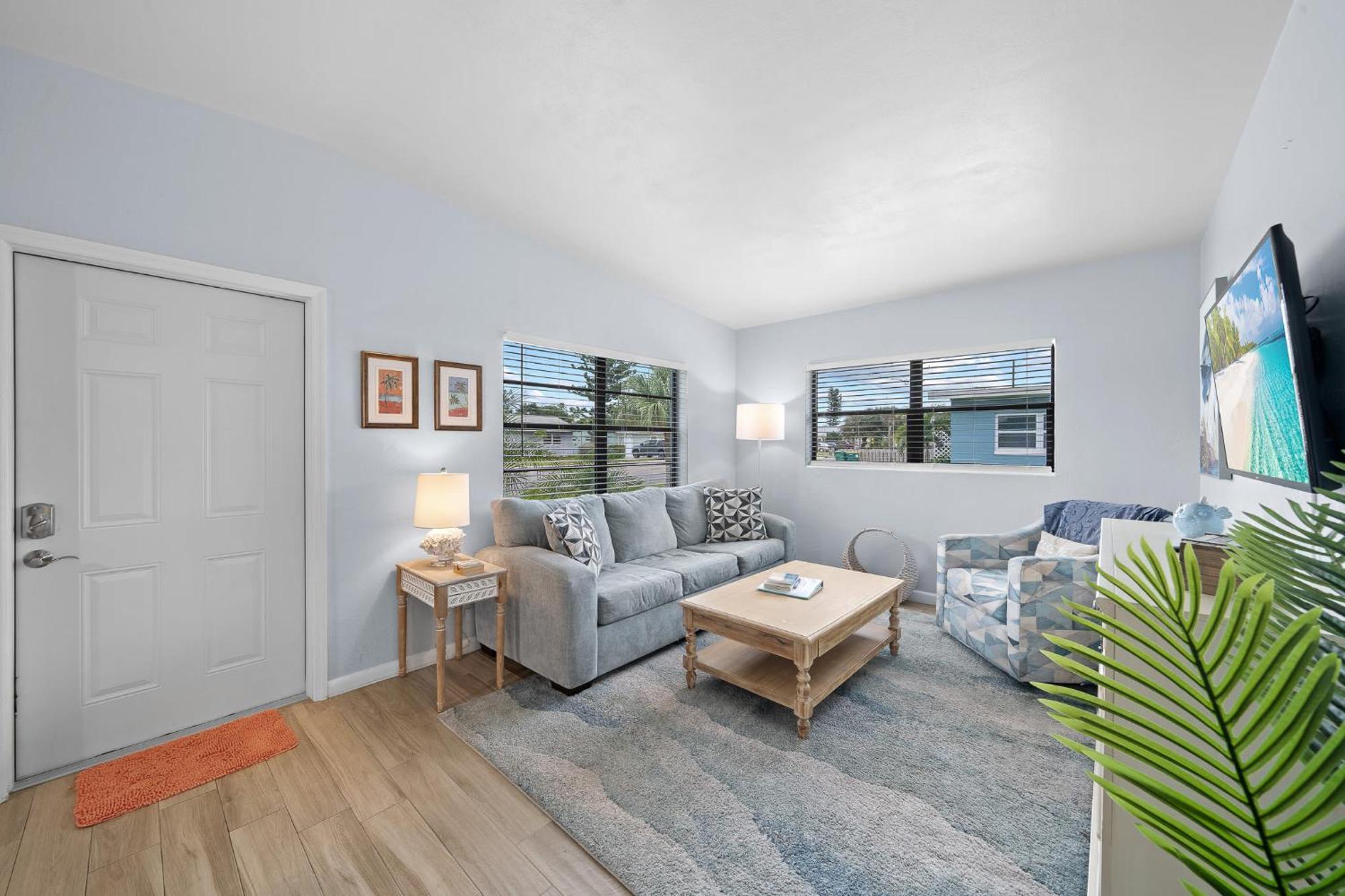 Downtown Cottage - Walk To The Beach & Restaurants Cocoa Beach Exteriör bild